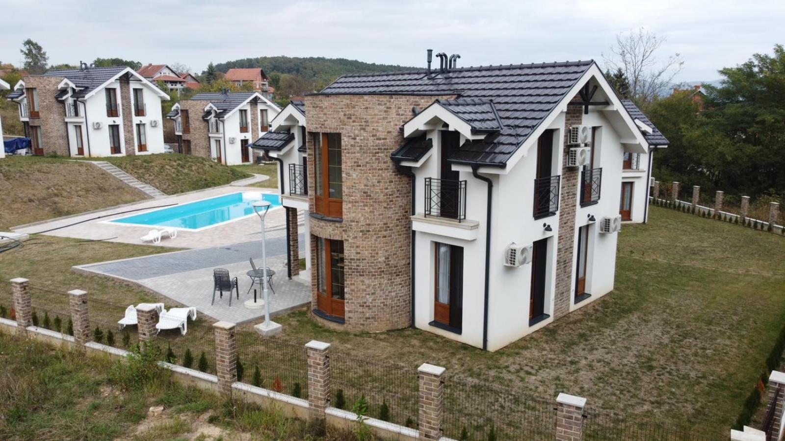 Aparthotel Crown House Vrnjačka Banja Exterior foto